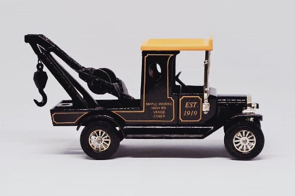 TE Thomas & Sons (Creaks of Camberley - AC155)